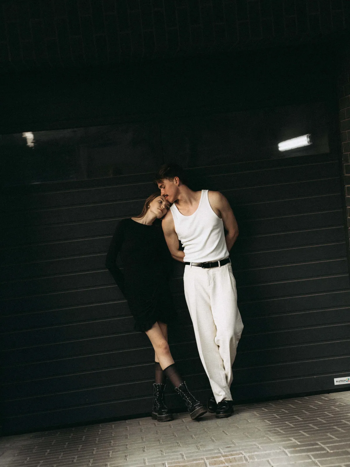 Съёмка в золотой час — естественный свет на Love Story фотосессии